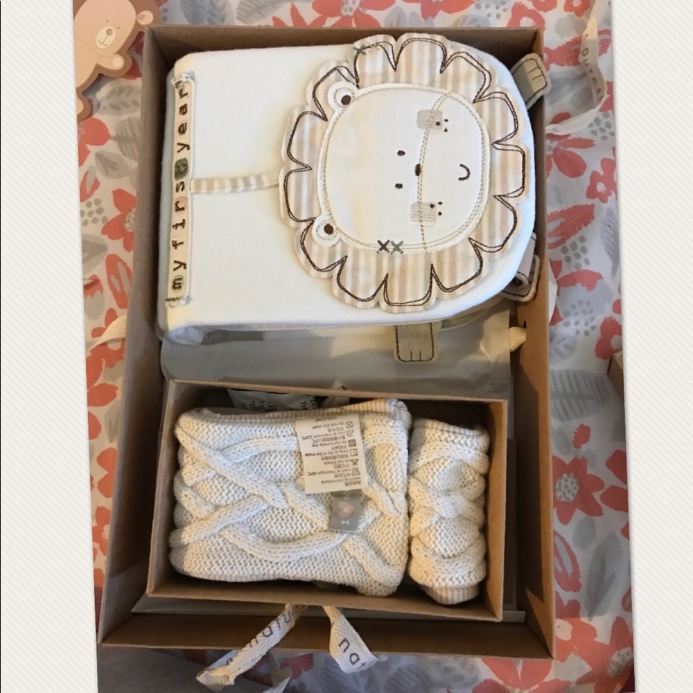 A natures purest baby gift set (new)